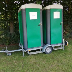 Mobil toilet dobbelt kabine på trailer - med håndvask